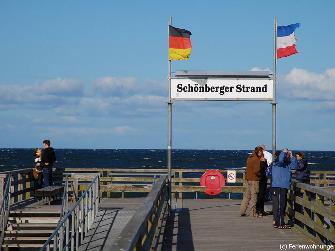Metallkonstruktion auf der Seebrücke Schönberger Strand